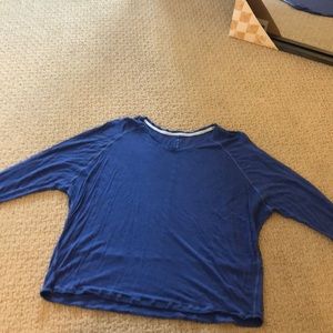 Lululemon slouchy blue long sleeve, size 6